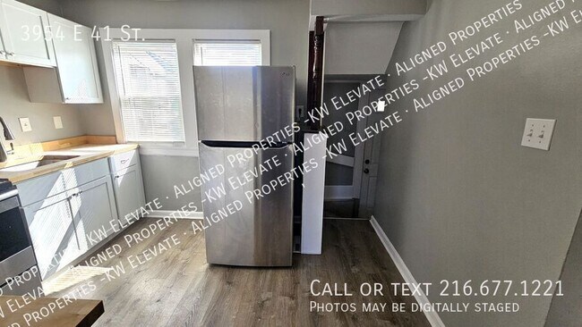 Building Photo - 3954 E 41st St