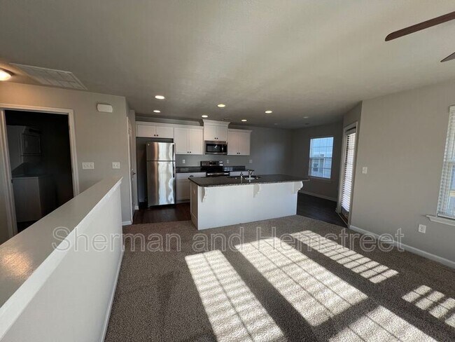 Building Photo - 647 Dobhill Ln