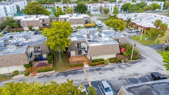 Building Photo - 8107 SW 23rd Ct