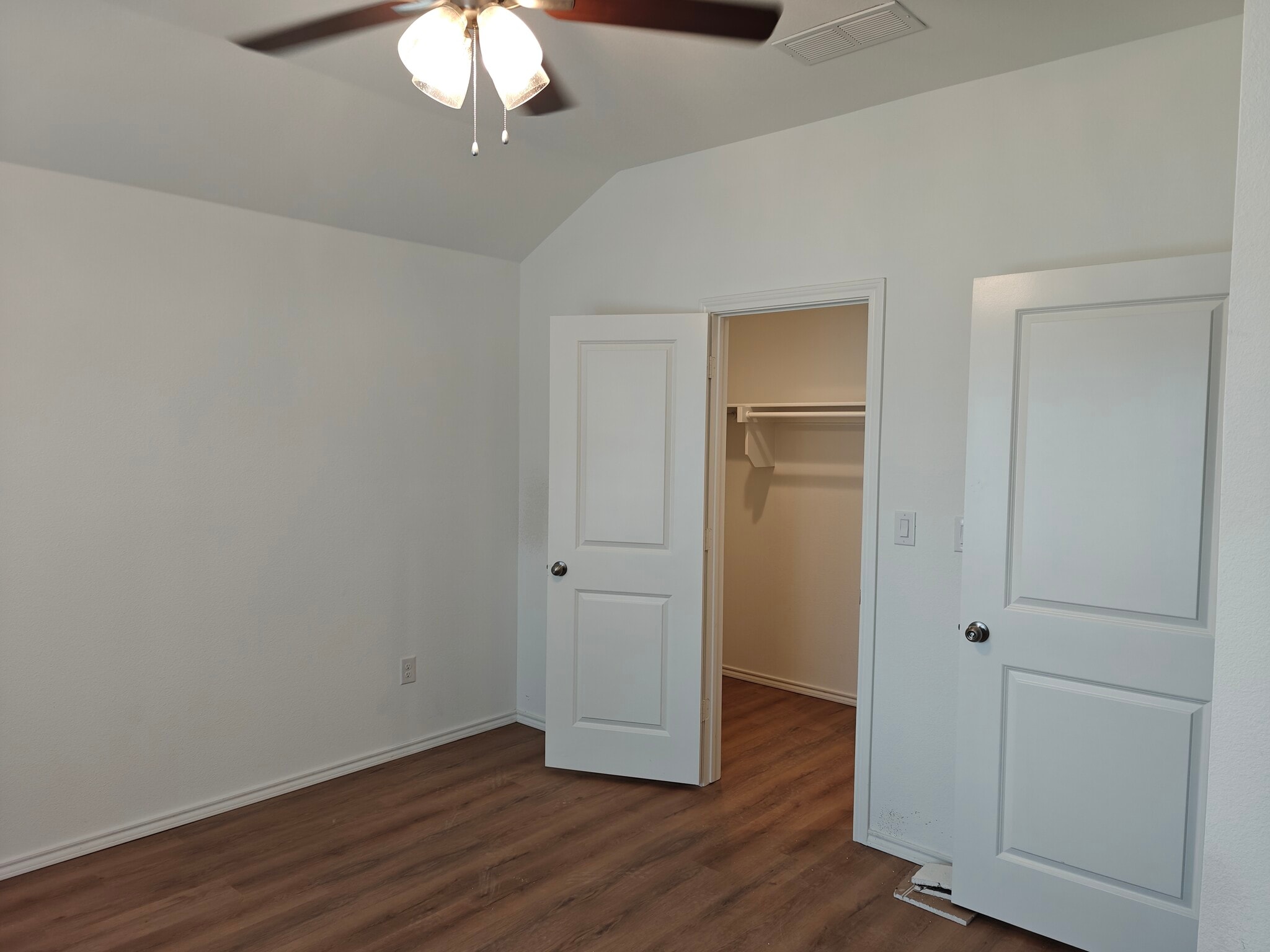 Primary Bedroom - 113 N 5th St