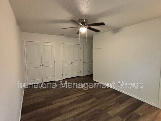 Building Photo - 3817 S 29th W Ave