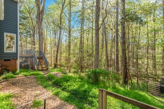 Building Photo - **Applications Pending** Charming Home on Large Lot in Chapel Hill!