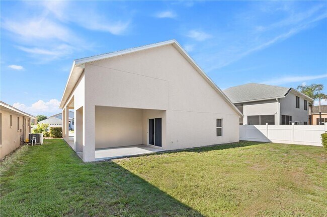 Building Photo - 16602 Citrus Pkwy