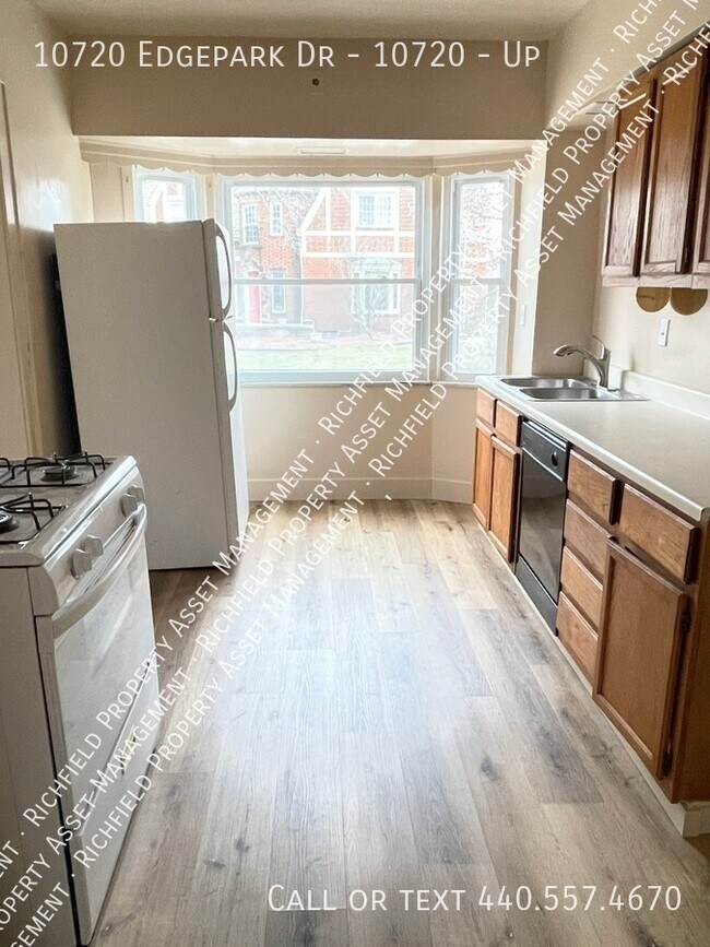 Building Photo - 10720 Edgepark Dr