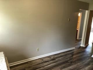 Building Photo - 335 Beverly St