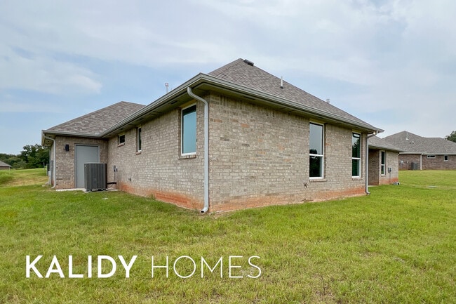 Building Photo - 17859 Salem Rd