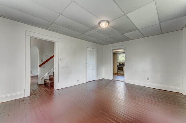 Building Photo - 975 Dorsey Ave
