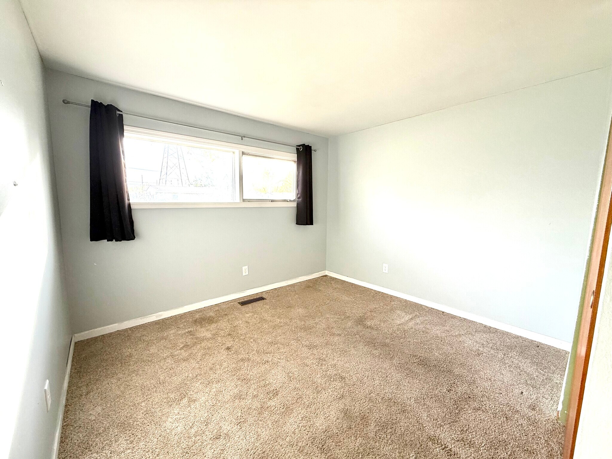 Building Photo - 2626 Corvalis Ave