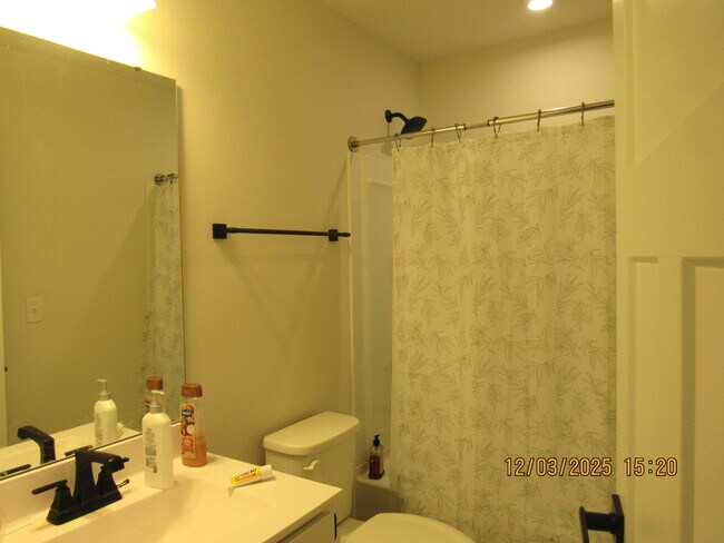 Building Photo - 155 Canterbury Way