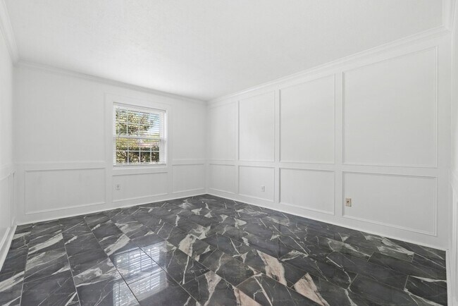 Building Photo - 7900 Westheimer Rd