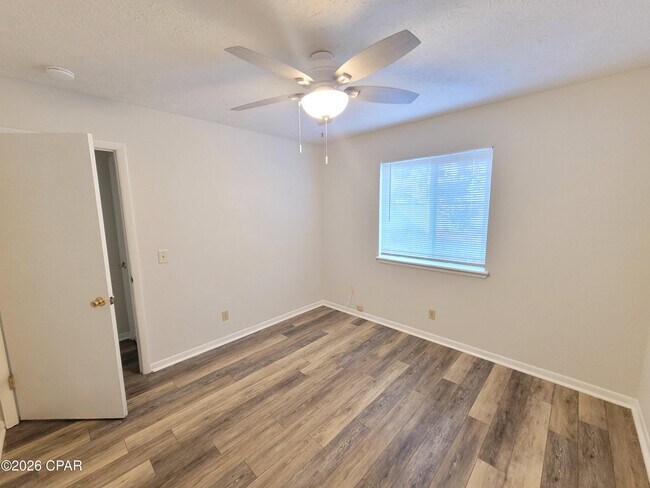 Building Photo - 1727 Illinois Ave