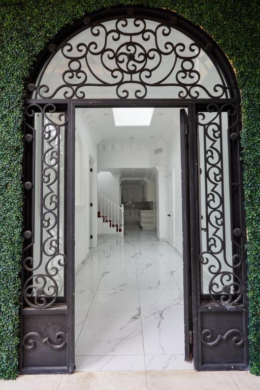 Building Photo - 11571 W Sunset Blvd