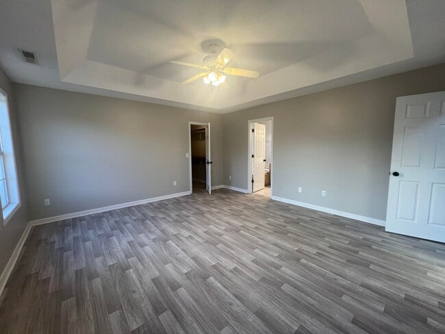 Building Photo - 1240 Inabinet Dr