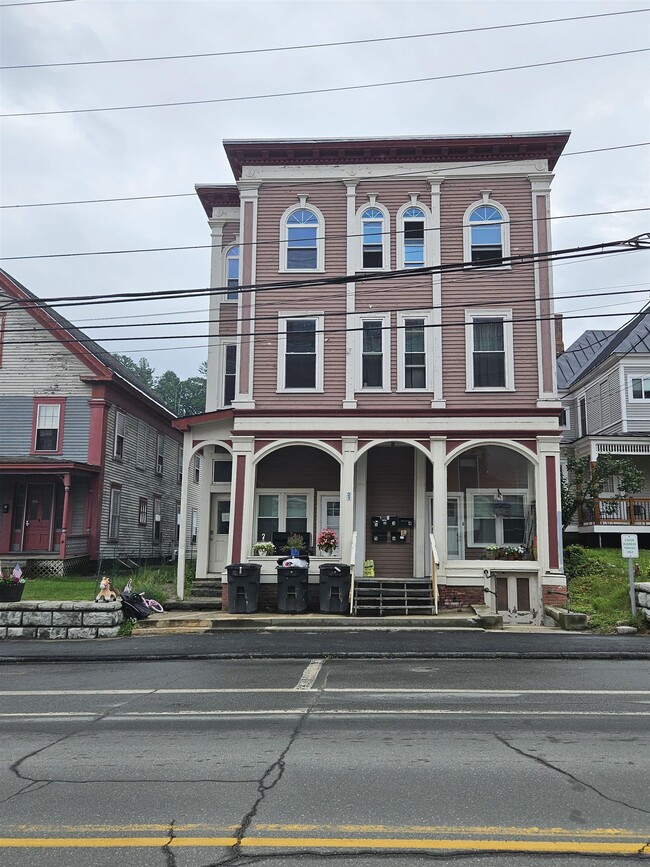 Primary Photo - 21 S Main St