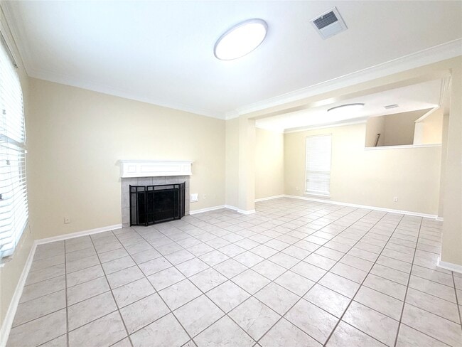 Building Photo - 12211 Meadow Crest Ct