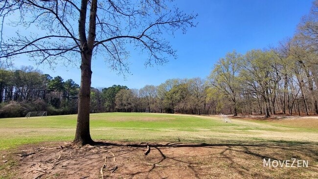 Building Photo - 4408 Wingate Dr