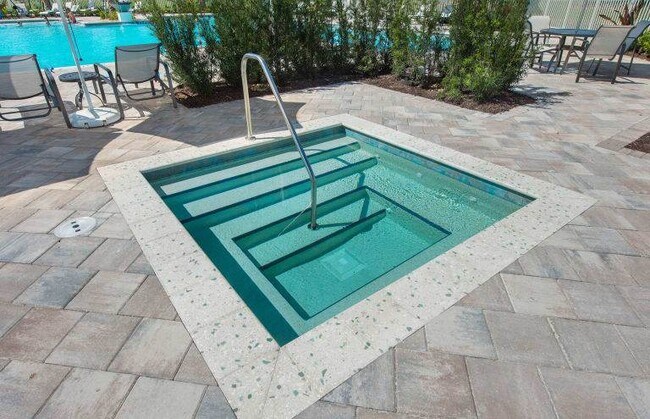 Building Photo - SALT WATER POOL AND SPA home in Greyhawk at the Everglades Golf and Country Club