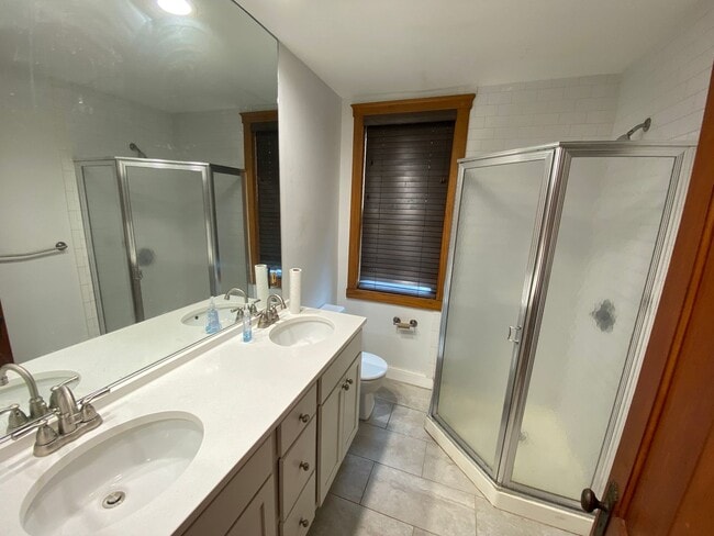 Building Photo - Wilber Ave 303-305 &amp; 863 Henry NCR