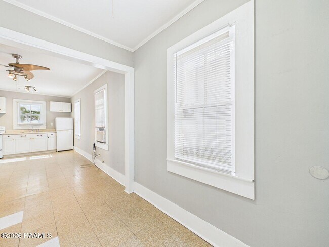 Building Photo - 419 Cleveland St