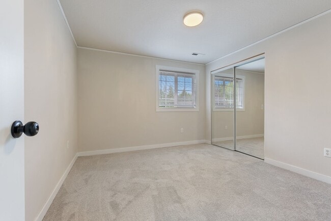 Building Photo - Beautiful Home in Winchester Hills