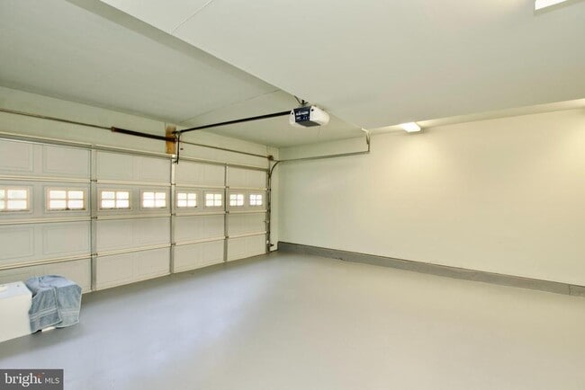 Building Photo - 6411 Velliety Ln