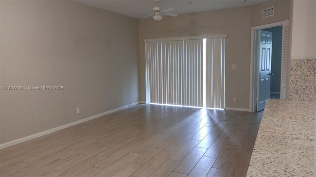 Building Photo - 1165 Golden Lakes Blvd