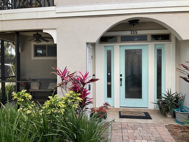 Building Photo - 335 Ahern St