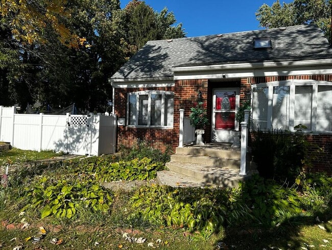 Building Photo - 200 Drexler St