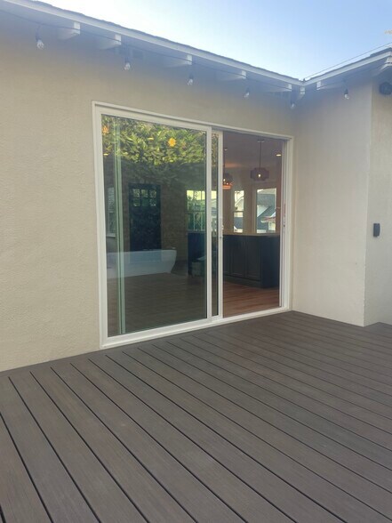 Building Photo - 536 1st St