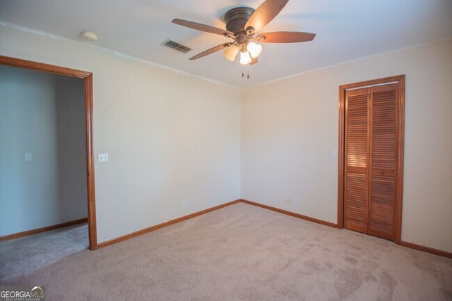 Building Photo - 81 Retreat Pl