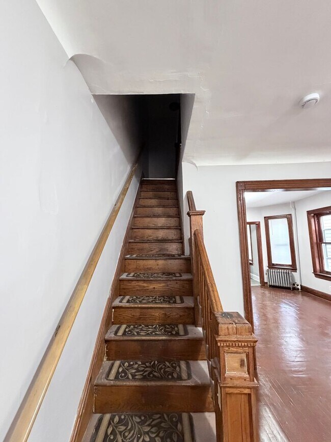 Building Photo - 659 Second St