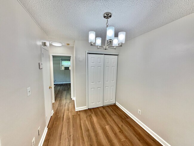 Building Photo - Arlington Gazebo Love, One Bedroom Close to Everything near Ballston