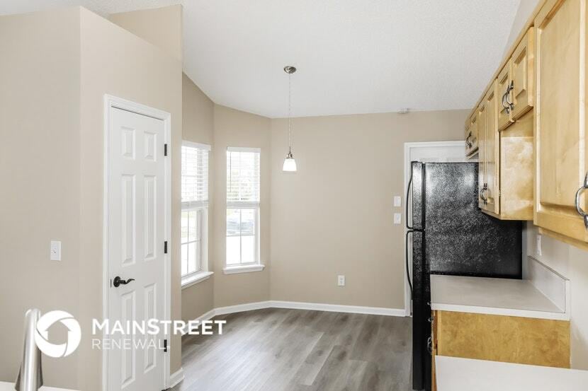 Building Photo - 1368 Summerbrook Dr