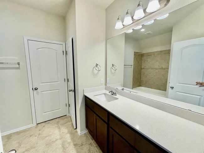 Building Photo - 111 Living Reef Dr