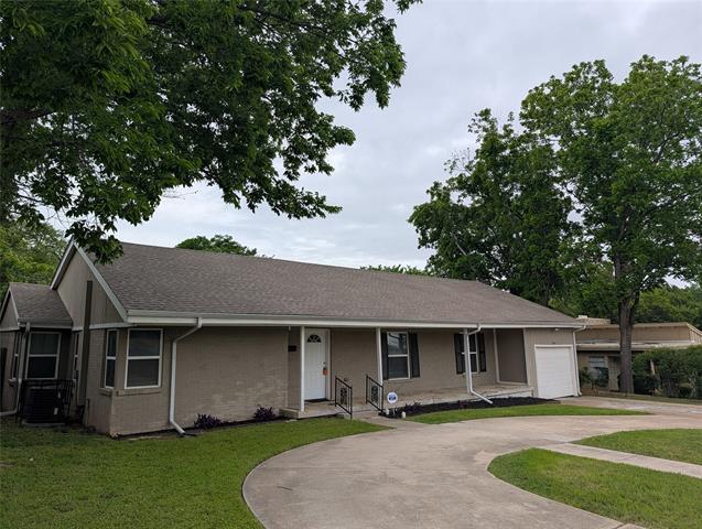 Building Photo - 4804 Trail Lake Dr