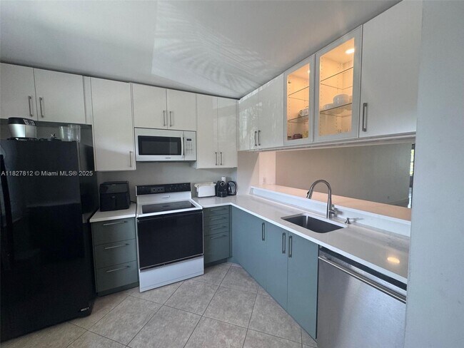 Building Photo - 4091 Cypress Reach Ct