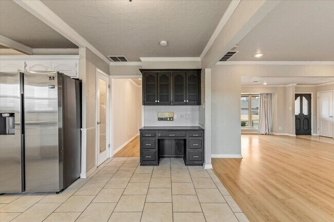 Building Photo - 7522 NW Stonegate- COMING SOON!