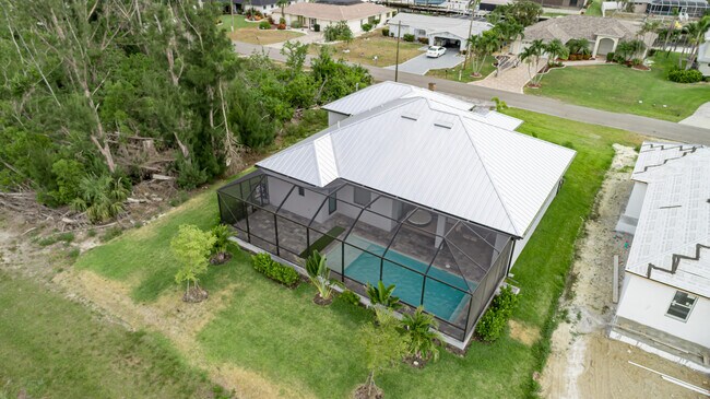 Building Photo - 3432 SW 8th St