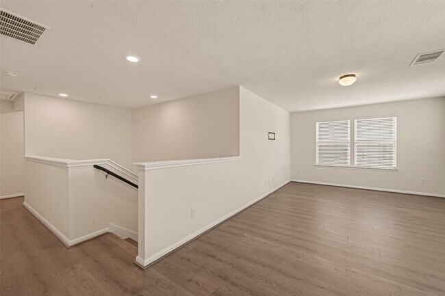 Building Photo - 18814 Bailey Oaks Ln