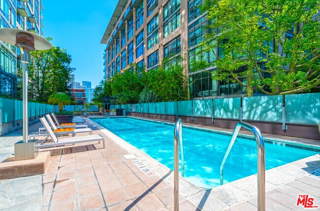 Building Photo - 1111 S Grand Ave