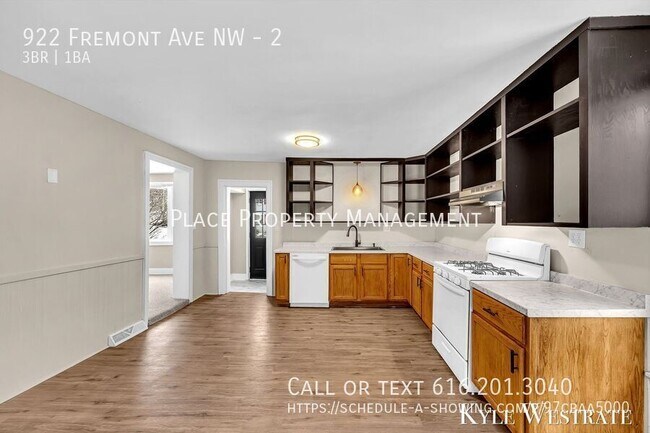 Building Photo - 922 Fremont Ave NW