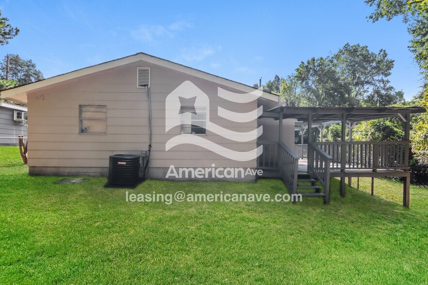 Building Photo - 2203 13th Ave