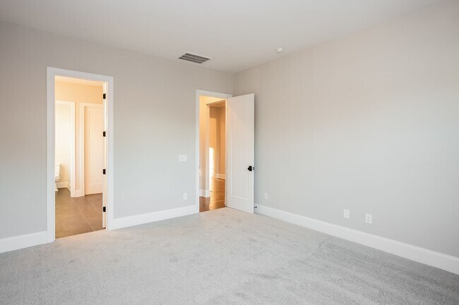 Building Photo - COMING SOON: 3BR/3BA w/ 2-Car Garage near Matthews Town Center