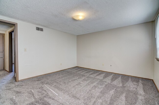 Building Photo - Discover Your New Home: 2-Bedroom Duplex A...