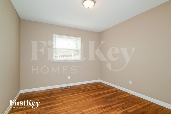 Building Photo - 2585 Teakwood Manor Dr