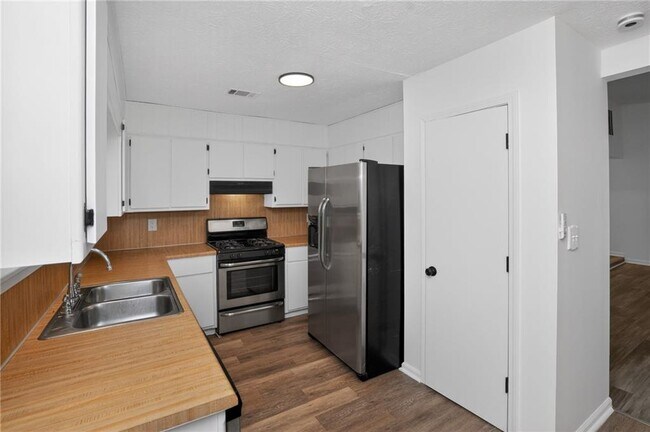 Building Photo - 3208 Berrong Way