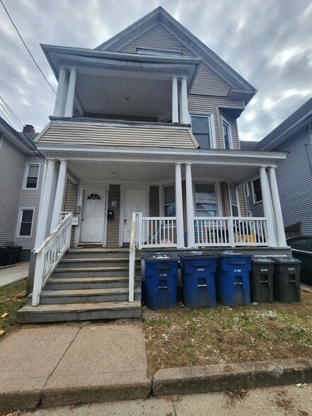 Building Photo - 121 Greenwood St