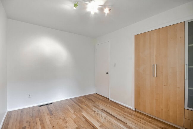 Building Photo - 4020 156th Ave SE