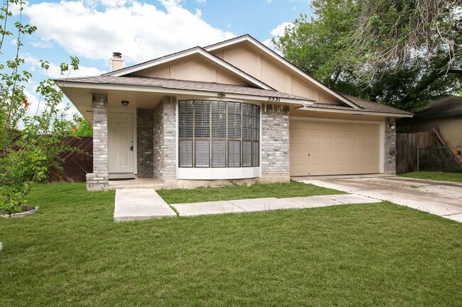 Building Photo - ***APPLICATION CURRENTLY UNDER REVIEW***Contemporary Single-Level Home with 3 Bedrooms, 2 Bathroo...