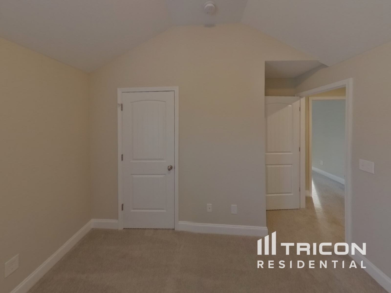Building Photo - 2134 Pathfinder Dr